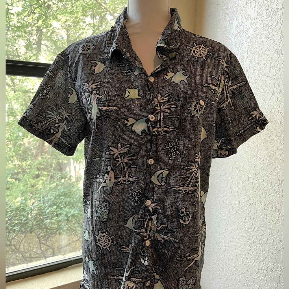 Lost at sea button up dress shirt short sleeve Mens medium Hawaiian